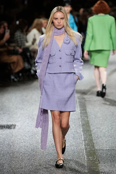 Look 5
